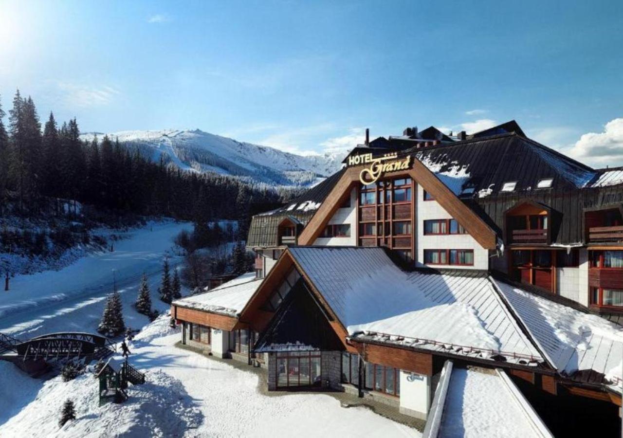 Hotel Grand Jasna デマノブスカ・ドリーナ エクステリア 写真