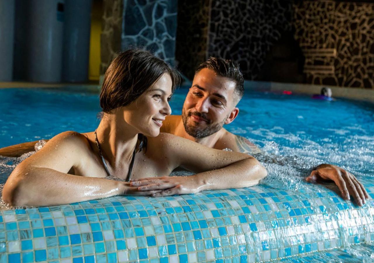 Hotel Grand Jasna デマノブスカ・ドリーナ エクステリア 写真